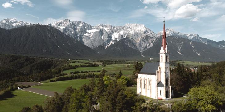 L’oro blu di Innsbruck il viaggio dell’acqua alpina tra sorgenti millenarie e benessere