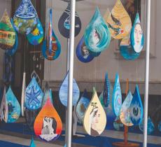 Gocce d'Acqua: l’installazione artistica dedicata all’acqua