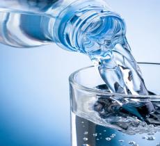 Il mercato dell'acqua in bottiglia crescerà entro il 2018