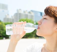 Una corretta idratazione, un valido aiuto contro le malattie croniche