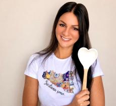 Elena Laudicina racconta la sua cucina fatta di cura, condivisione e semplicità