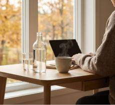 La “trappola del freddo” perché in autunno sentiamo meno la sete (e come rimediare)