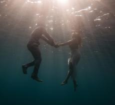 Per gli amanti dell’acqua arriva l’underwater wedding