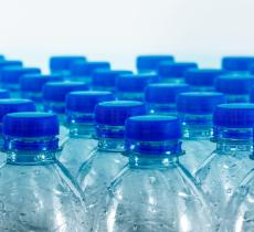 L'acqua scade? Tutta una questione di bottiglie
