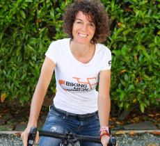 Paola Gianotti, una pedalata in bici per difendere il pianeta e i diritti delle donne