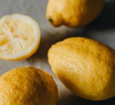 Come utilizzare limoni e scorze di limone avanzate