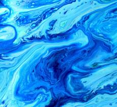 Acqua e creatività: il design liquido che ispira moda e architettura