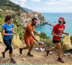 Primavera: i migliori itinerari di Plogging in Italia per pulire fiumi e spiagge dopo l'inverno