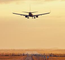 Come viaggiare in modo sostenibile in aereo