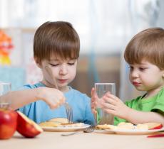 Acqua e colazione bambini: i consigli Sanpellegrino 