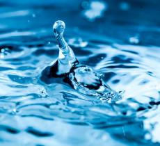 Acqua potabile: caratteristiche e differenza con l’acqua minerale naturale