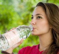 Perché l’acqua è un valido alleato per la salute del cervello