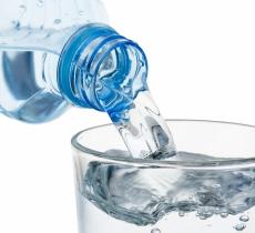 Acqua e Sodio: L'Equilibrio Essenziale per la Salute