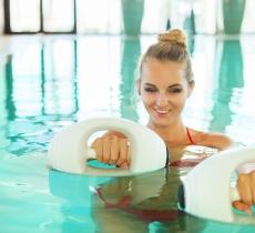 Ginnastica in acqua in estate: in forma con il Water Workout 