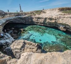 La Grotta della Poesia, la piscina naturale sulla costa del Salento