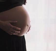 Ginnastica in acqua durante la gravidanza: i benefici – In a Bottle