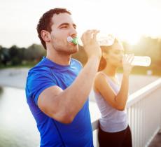 Bere Poca Acqua e Invecchiamento precoce del Cervello – In a Bottle