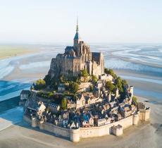 Maree: Scopriamo i Processi Gravitazionali che le Formano – In a Bottle