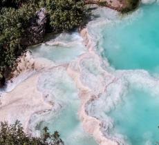 Piscine Turchesi di Millpu in Perù nella Ande un Paradiso Naturale – In a Bottle