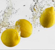 Acqua e limone per rimettersi in forma dopo le feste