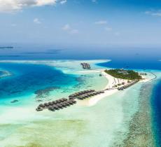 Maldive, alla scoperta del primo impianto solare galleggiante in mare - In a Bottle
