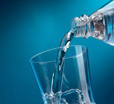 Nel 2017 in Italia è cresciuto il consumo di acqua minerale 