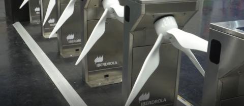 I tornelli della metro di Parigi diventano delle turbine eoliche 