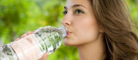 Gennaio detox: 5 motivi per cui l’acqua è la tua migliore alleata nel Dry January