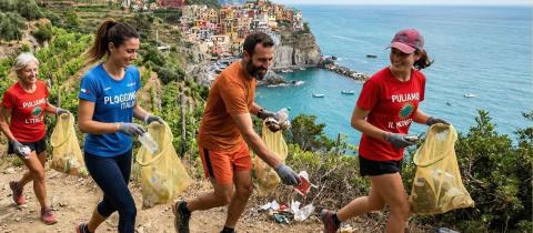 Primavera: i migliori itinerari di Plogging in Italia per pulire fiumi e spiagge dopo l'inverno