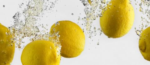 Acqua e limone per rimettersi in forma dopo le feste