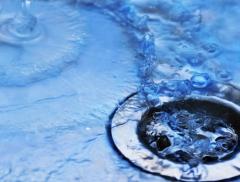 Americani, consumano il doppio dell'acqua che credono di utilizzare
