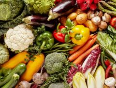 Idratarsi con gli Alimenti che Contengono più Acqua – In a Bottle