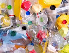 No2 Recycle: le Sedie di Design in Plastica Riciclata – In a Bottle