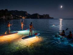 Acqua di notte il nuovo trend delle escursioni acquatiche sotto le stelle