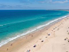 Perché le spiagge che cambiano forma ogni estate