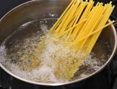 Cucinare con l’acqua: i metodi di cottura