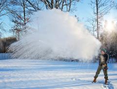 Quando il caldo corre verso il gelo: il paradosso dell’effetto Mpemba