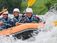 Acqua e sport tutto l’anno: canoa, canottaggio, vela e SUP come nuove frontiere sportive in Italia