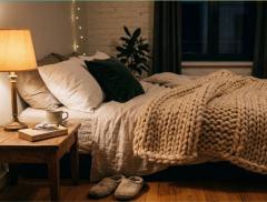 Dormire meglio in un ambiente che fa stare bene: idratazione, aria, rumore, luce e routine serali