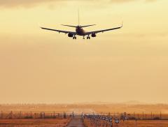Come viaggiare in modo sostenibile in aereo