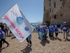 “A scuola di Acqua”, i bambini delle scuole di Palermo scoprono l’importanza di ripulire le spiagge - In a Bottle