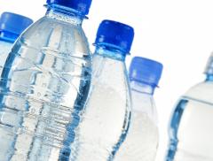 Cos'è l'acqua distillata, a cosa serve e quali differenze con l’acqua demineralizzata