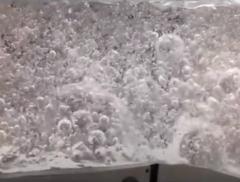 Acqua nello spazio: esperimenti per capire come si muove – In a Bottle