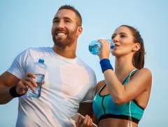 Acqua e benessere: benefici di bere acqua