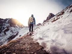 Escursioni invernali: scopri di quanta acqua hai bisogno 