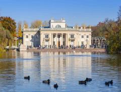 Palazzo sull’Acqua a Varsavia in Polonia – In a Bottle