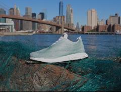 Scarpe ecologiche: le sneakers realizzate con rifiuti oceanici 