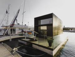 Koda Loft Float, la casa prefabbricata galleggiante dal tocco luminoso e versatile - In a Bottle