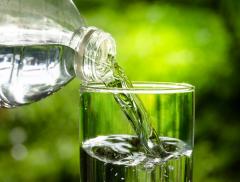 La lingua riconosce il sapore dell'acqua 