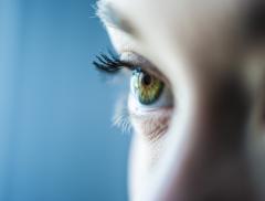 Perché in estate aumentano i disturbi della vista 